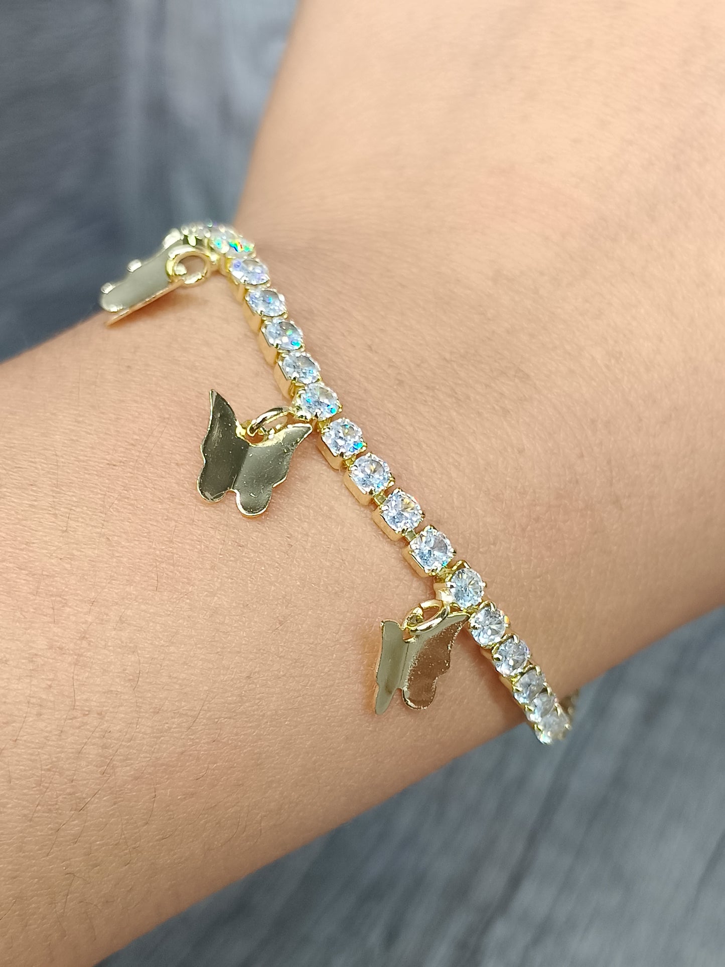 Pulsera de mariposas colgante
