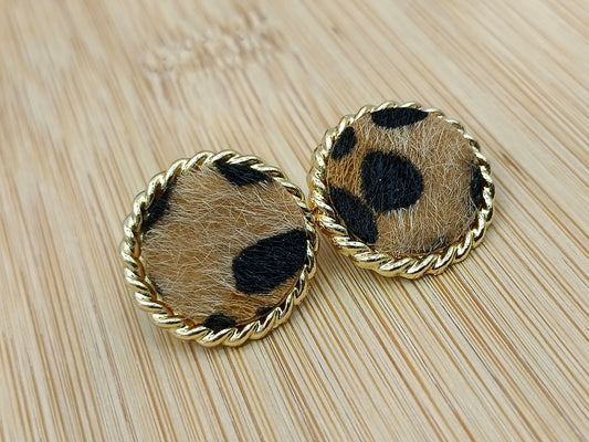 pendientes de felpa con estampado de leopardo