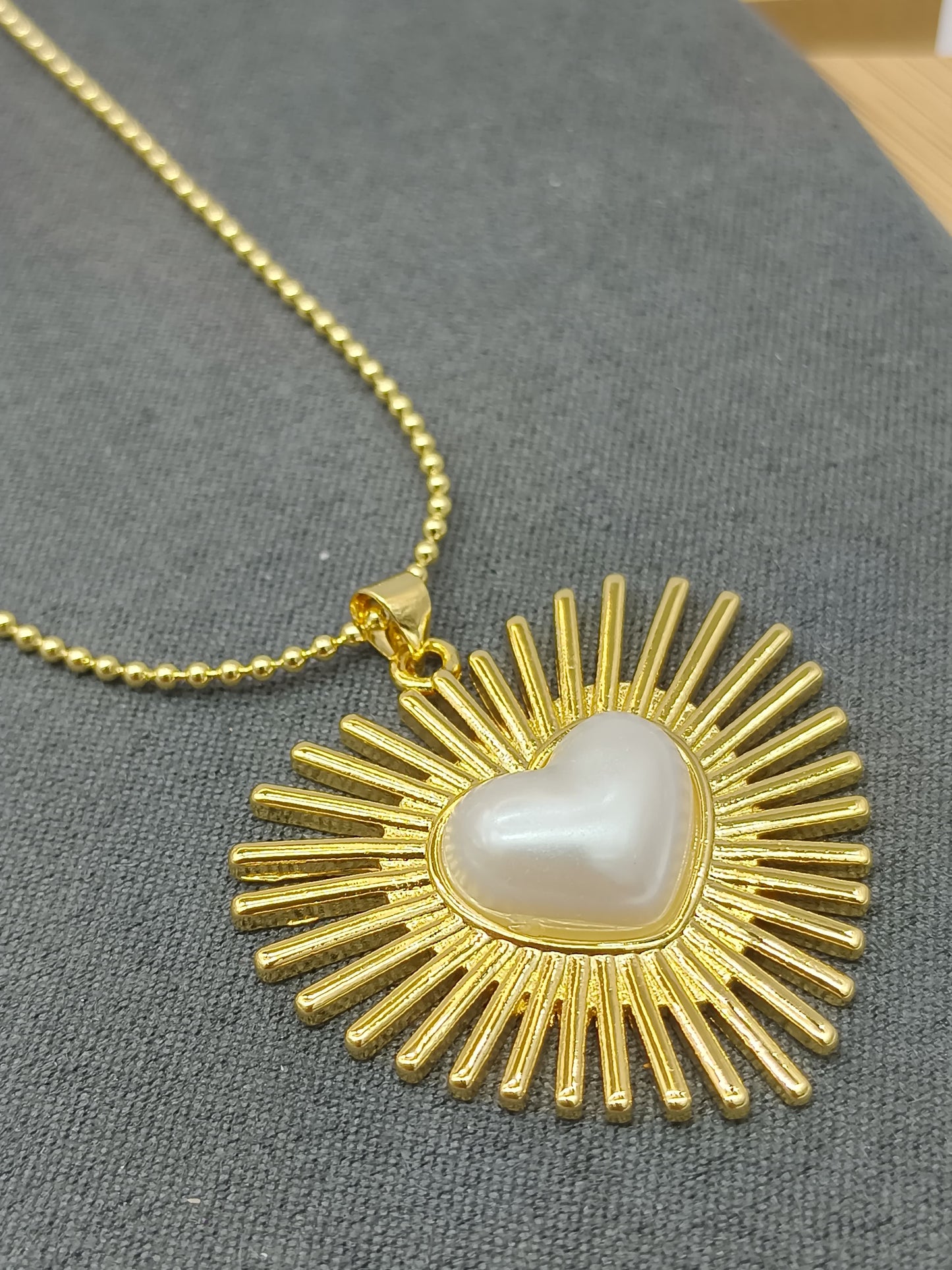 Gargantilla corazon con perla